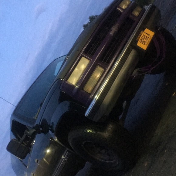 Meet your posher! Brianna - Picture 2 of 3